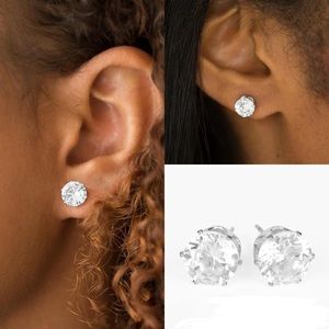 🐾Just In Timeless☃️